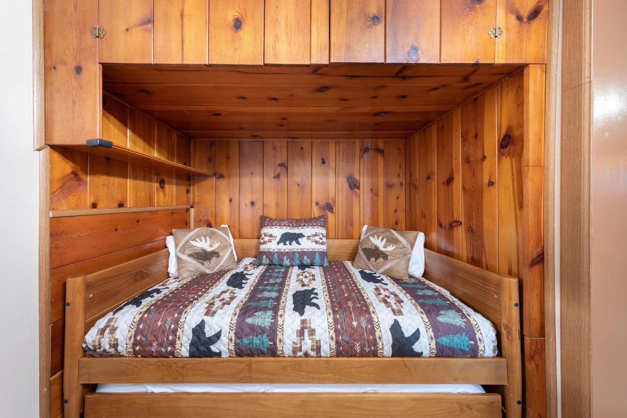 Koi Story Cabin On The Lake - Waterfront, Near Bike Trail メイプルバレー  エクステリア 写真
